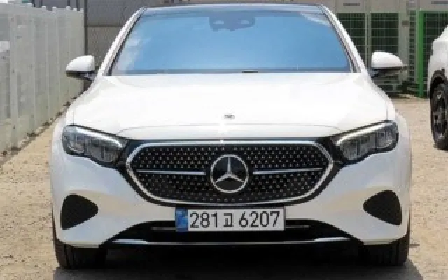 인천중고자동차매매사이트 E-클래스 W214 E200 매물 사진 11 - 2025/11 5,212km