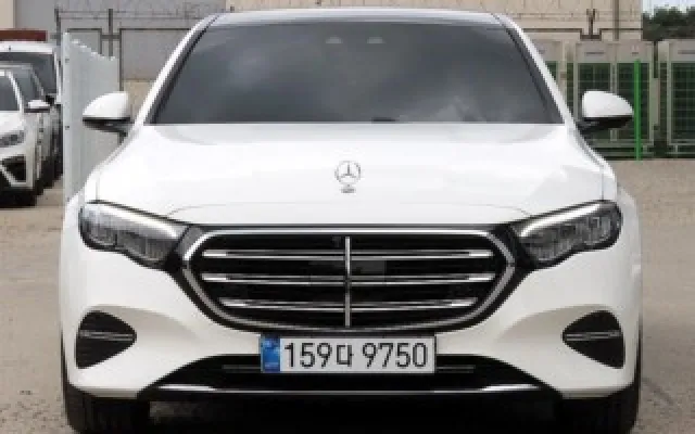 인천중고자동차매매사이트 E-클래스 W214 E220d 4MATIC 매물 사진 2 - 2026/02 7,668km